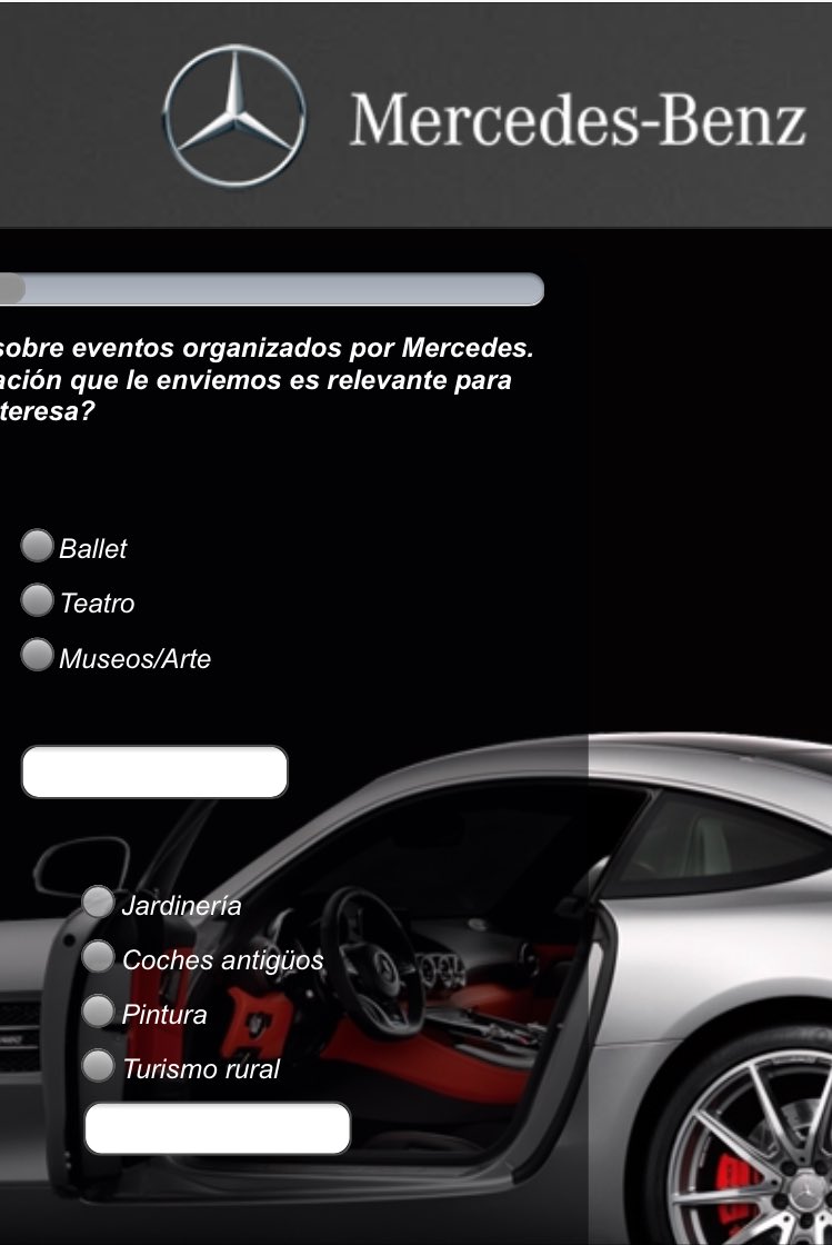 alMdriz's tweet photo. @OstrasQuePerlas  en Mercedes no tienen muy claro lo de los "coches antigüos" https://t.co/5le1FX5BfI