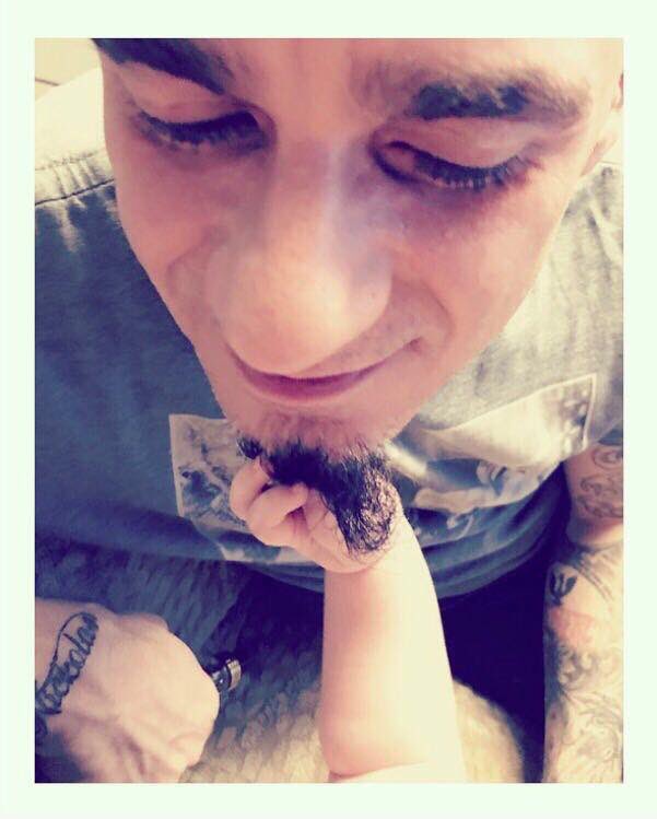 emilceron_it's tweet photo. Non importa chi sia stato prima, avere un #figlio significa ricominciare da meno di zero, vivere una vita nuova. Bella Ziooo @jaxofficial https://t.co/9HAnOYPMlm
