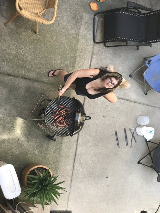 I know how to handle some meat. Bella is doing gReAt by the way! https://t.co/bSFZU1rGjD<a href="/tag/womensmarch"class="tags"><span>#womensmarch</span></a>