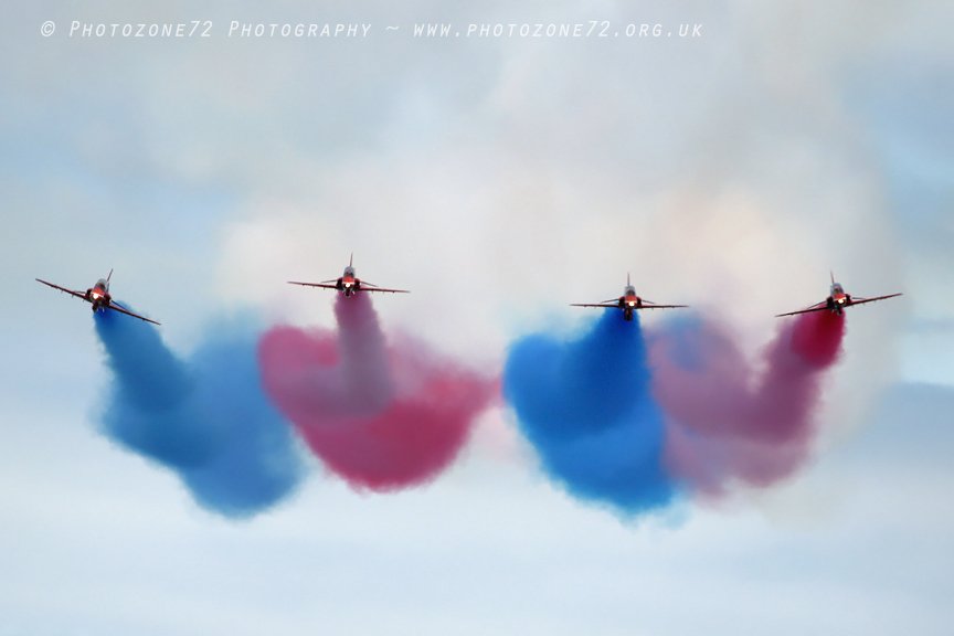 EssexHebridean's tweet photo. You get a "The boys done good!" for this at @torbayairshow last week @DyeTeam2017 ππΌ@rafredarrows #ColourMagicians https://t.co/SfXeI2eyJB