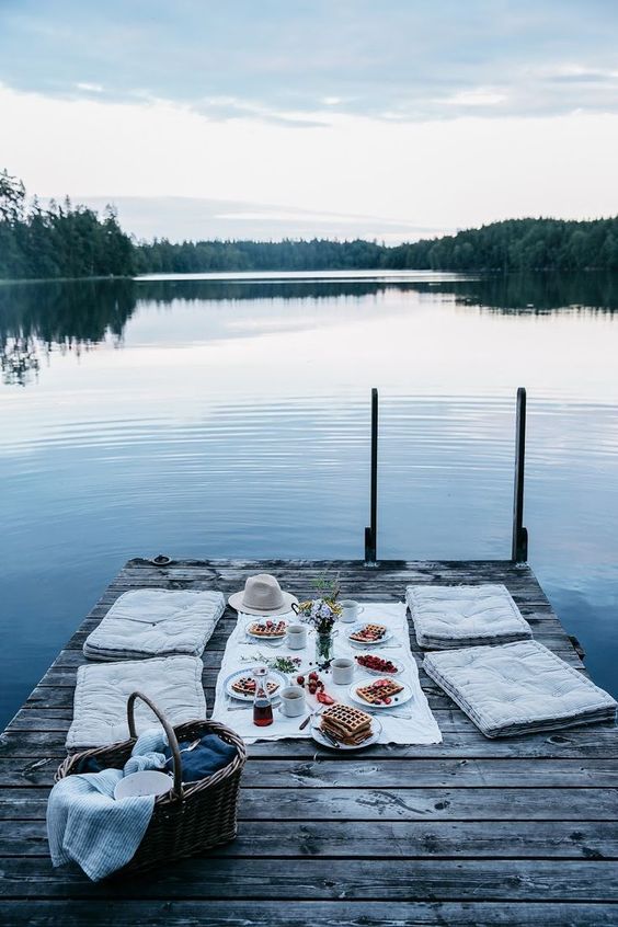 firstrestore's tweet photo. Simple Summer Pleasures.  Enjoy your weekend. https://t.co/v1vaV1spGc https://t.co/Ib5GUgg9cA