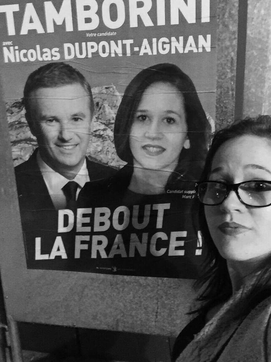 DLF16eCircoBDR's tweet photo. Collages, collages, collage... restons motivés, les Minutes sont comptés ! #AvecNDA #DLF #DeboutLaFrance #legislatives2017 #Election2017 📥🇫🇷 https://t.co/5PmacB8C6z
