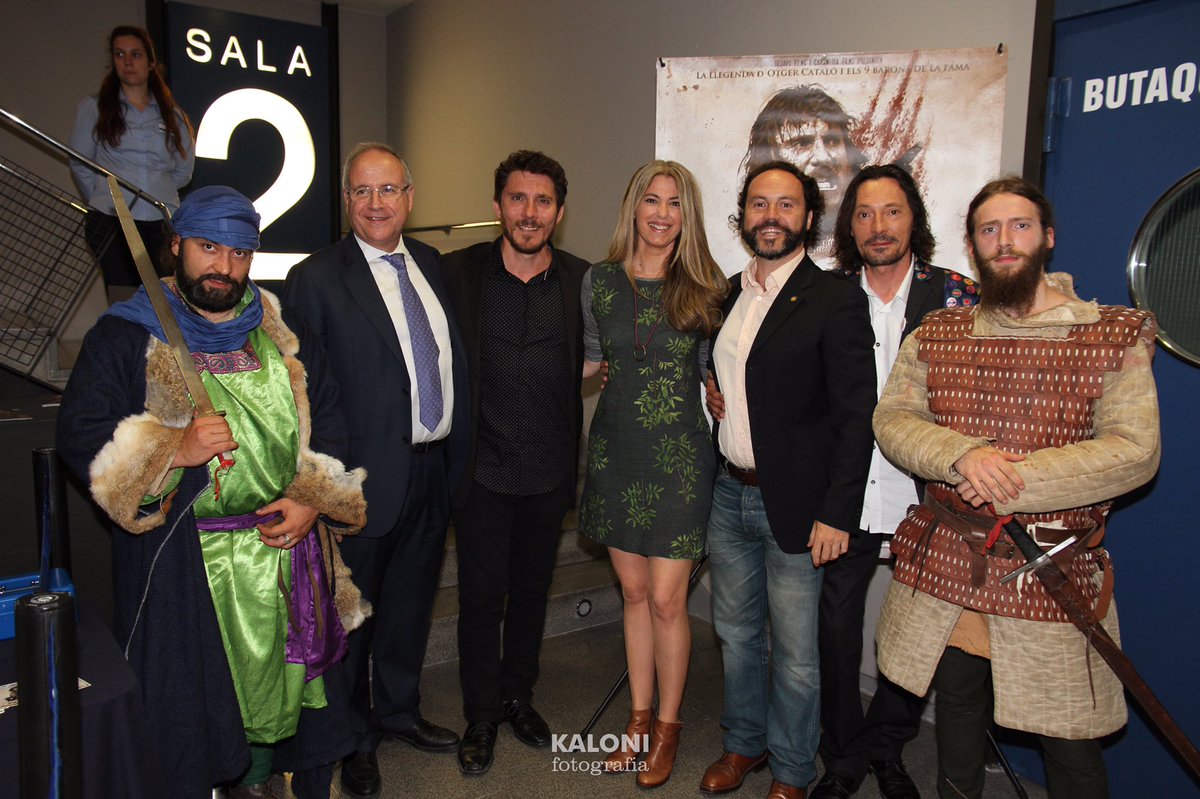 PatriaLlegenda's tweet photo. Ens van arribant fotos! #9dejuny #Patriaday #50sales @academiacinecat https://t.co/n678t3CQyc