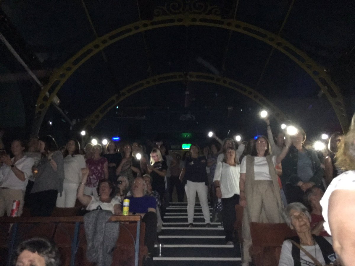 AlexPayne2's tweet photo. @GaryBarlow #TakeThatInCinemas @takethat people joining you on stage tonight xxx https://t.co/isN9xU120C