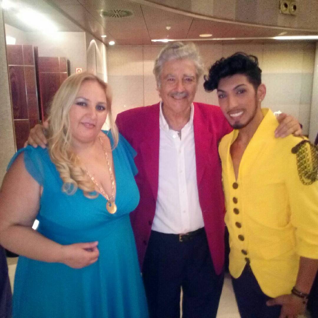 #Premiosnaranjaylimón <a href="/maximovalverde/">maximo valverde</a>  <a href="/mariaBarranco/">Maria barranco</a>