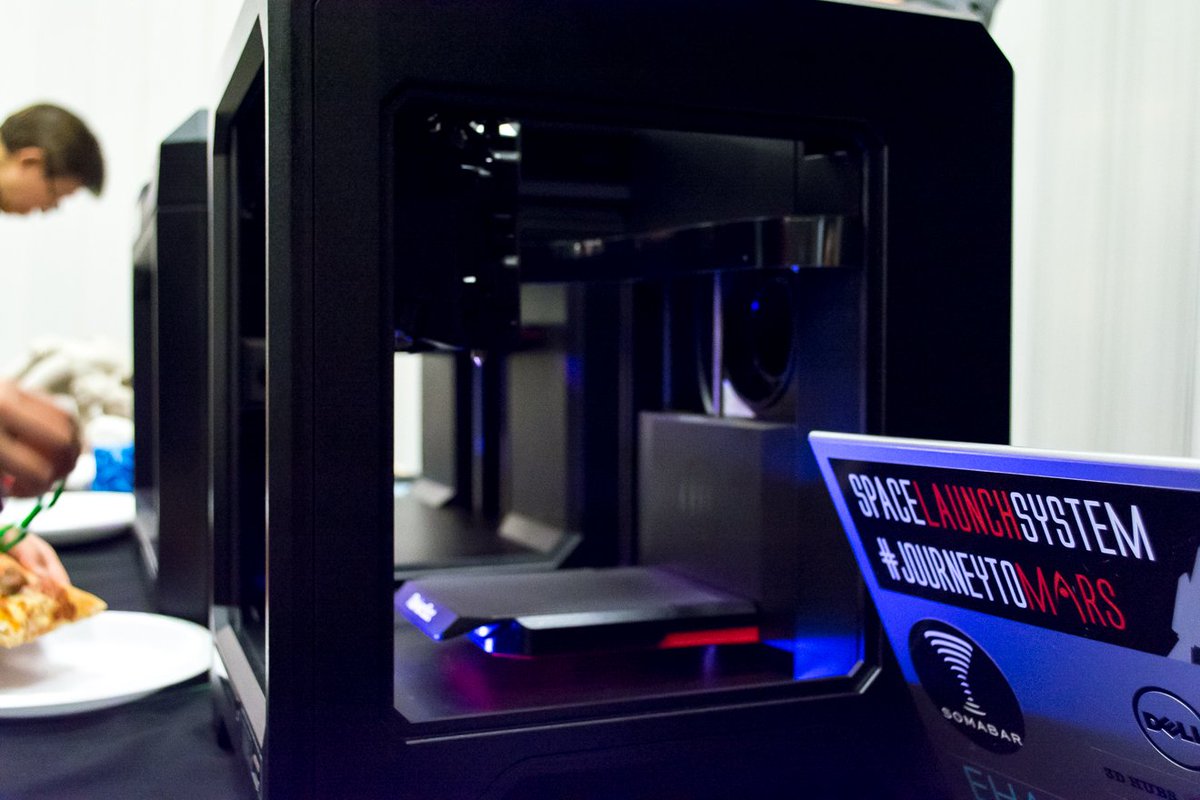 RPLBC's tweet photo. Big thank you to @makerbot and @MakerWiz for hosting our Lunch-And-Learn session! 3D modelling machines are amazing! #RPLBC #YVR #RichmondBC https://t.co/TRuqCvaiCy