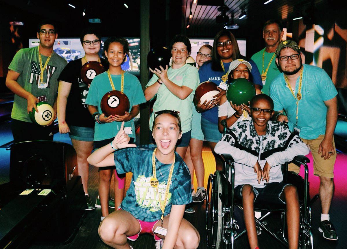 SunshineKidsOrg's tweet photo. βοΈπ« + π³ = π
Thanks to The Spot for a STRIKE kind of morning! #sskthca2017 https://t.co/sVhtyQh331