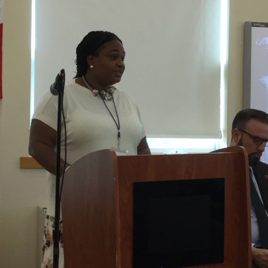 pvdschools's tweet photo. Multiple Pathways dir. says of handling adversity: Remember that an airplane takes off against the wind. #ppsd2017 https://t.co/A5UwZEwTsv