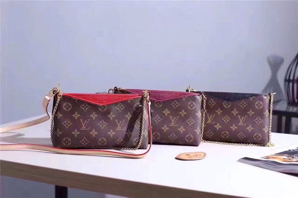 Adeline1189's tweet photo. #lv #lvbags #louisvuitton #louisvuittonbags #monogram #fashion #style #summer #best #2017 #pretty #cheap #palla #mini #shoulderbags #access… https://t.co/1DGHD93vEO