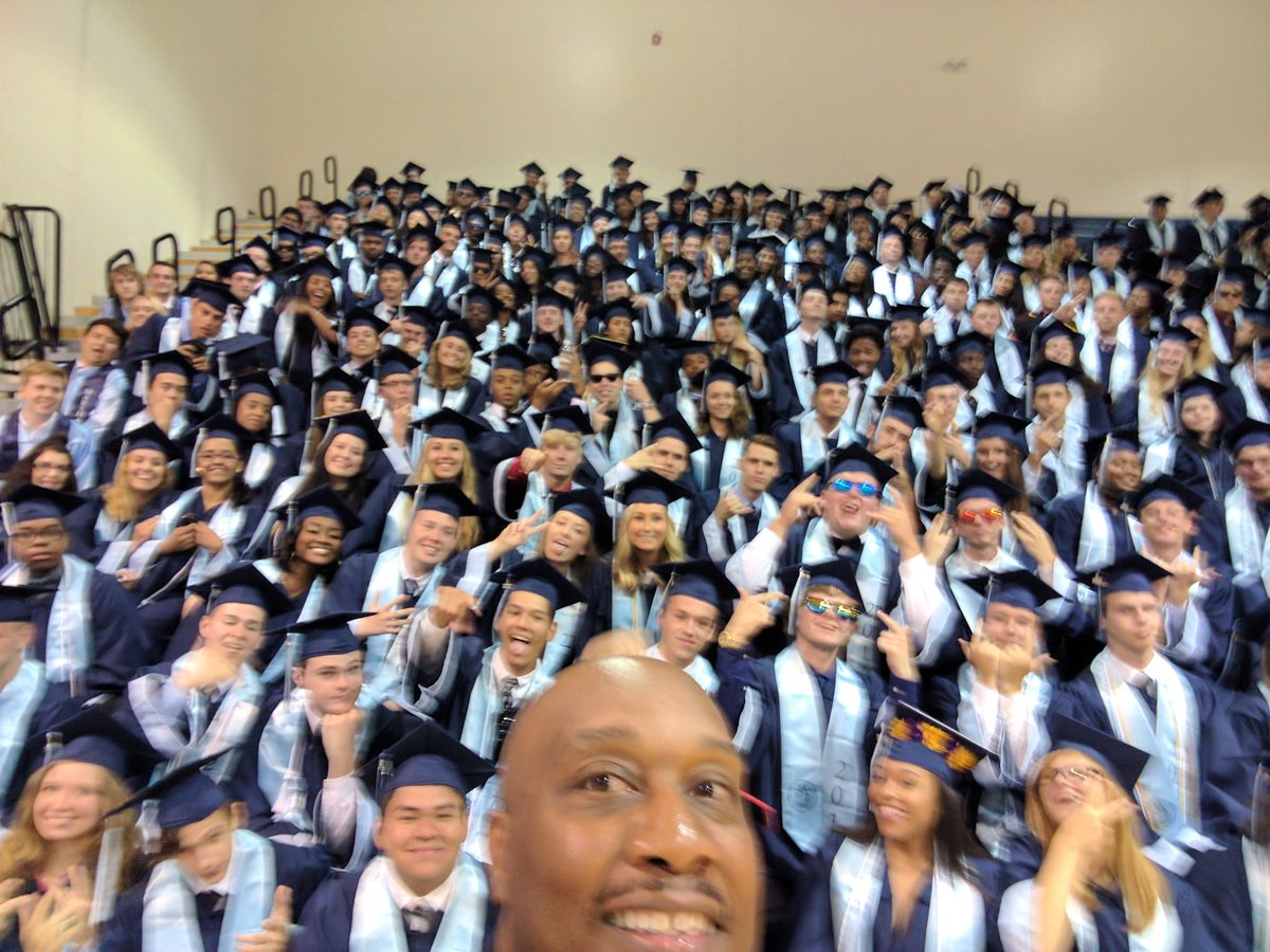 Cleveland High School Class of 2017 with a Byrd selfie!! <a href="/PrincipalByrd/">Kendrick Byrd Ed.S</a>  <a href="/cvhs_17/">CvHS C/O '17</a>  <a href="/Brhyne39H/">Beth Rhyne</a>