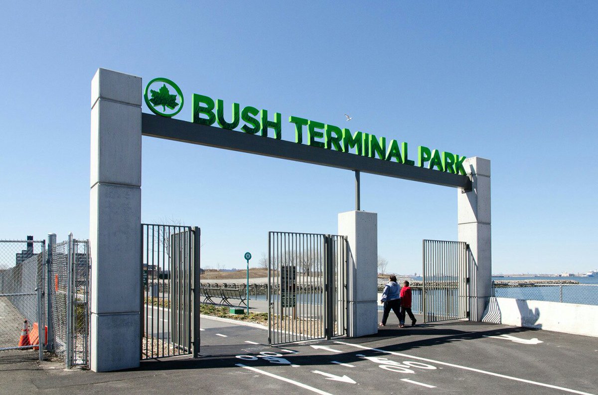 SunsetParkBKLYN's tweet image. It's official! The southern entrance to Bush Terminal park at 50th Street is now open. #sunsetpark #sunsetparkbrooklyn