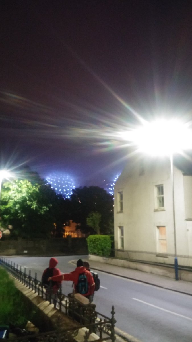 suiek79's tweet photo. Fireworks from my front garden! https://t.co/ikOXsKJIQr