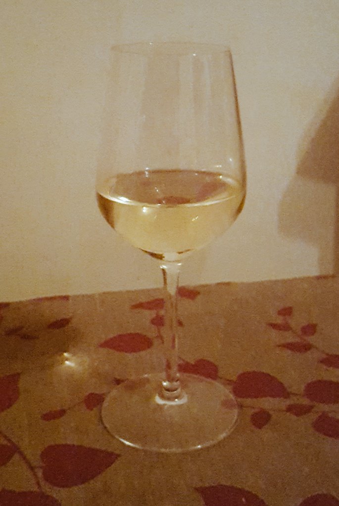 sawa2481's tweet photo. Disappointing moment when you fill your wine glass and its elderflower cordial 😕 https://t.co/SlJgCI7McW