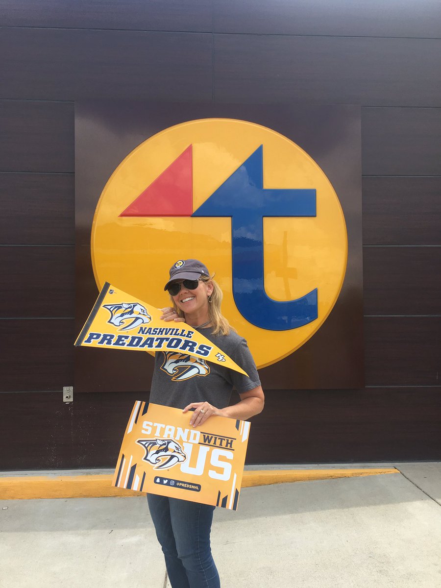 LindaLuHughes's tweet photo. This scene was incredible last night for the AWAY game! Hope I'm there for Sunday's win! Thank you, @TwiceDailyFresh #tdpreds @PredsNHL https://t.co/xAUHJLML9y