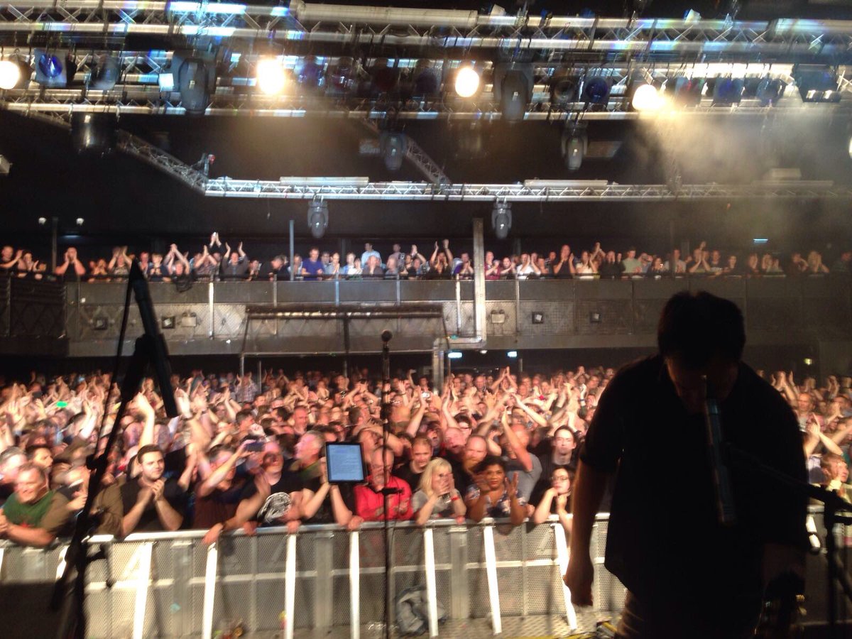 Thanks Nottingham! That was brill! Can you see yourself? <a href="/weddingpresent/">David Gedge</a> <a href="/CharlieHelden/">Charlie Layton</a> <a href="/Rock_City_Notts/">ROCK CITY</a> #GB