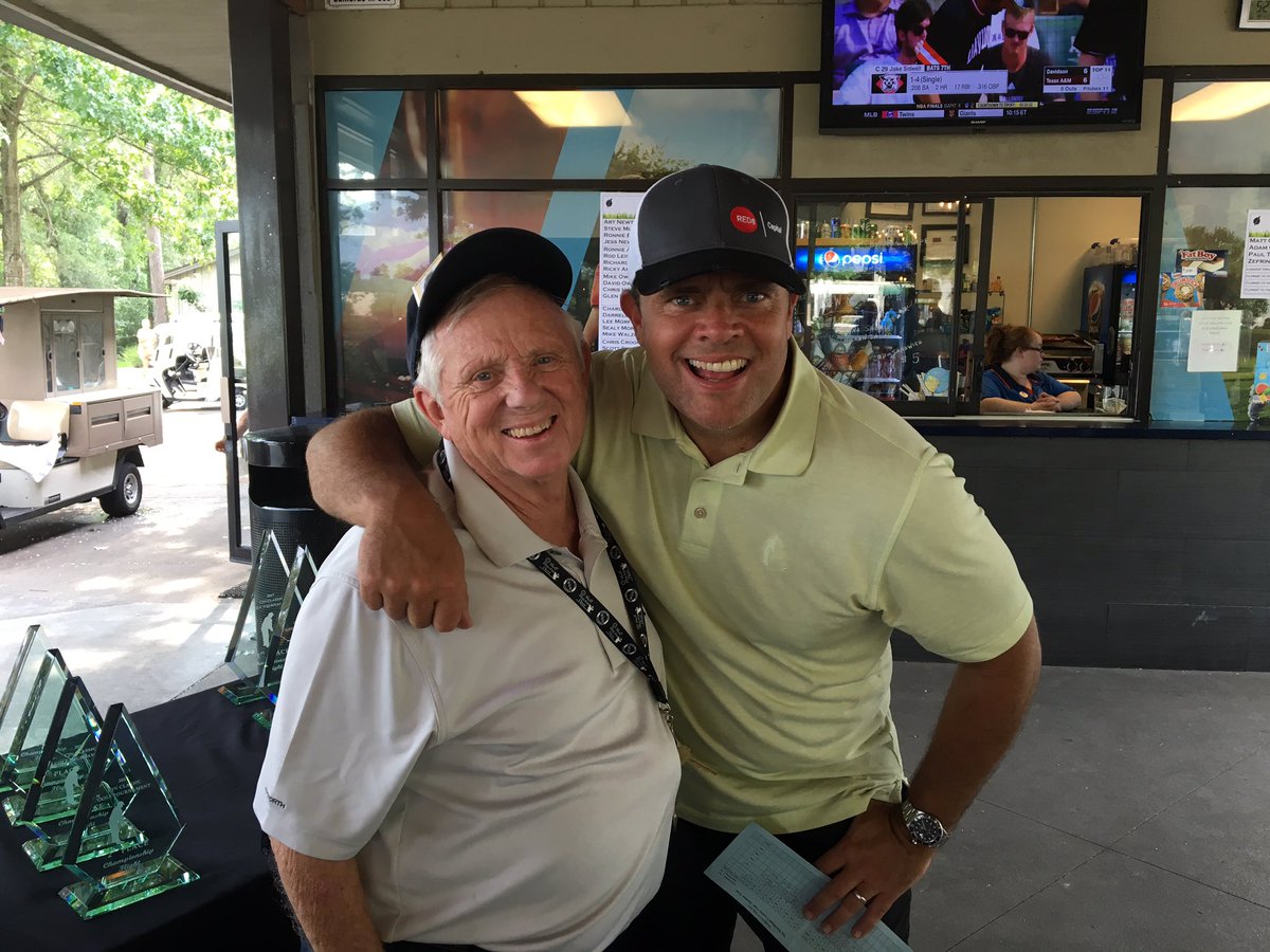 koscharities's tweet photo. Golf 🏌 tournament wrapping up! We had too much fun today #KOS17 https://t.co/xuTA2C5bn5