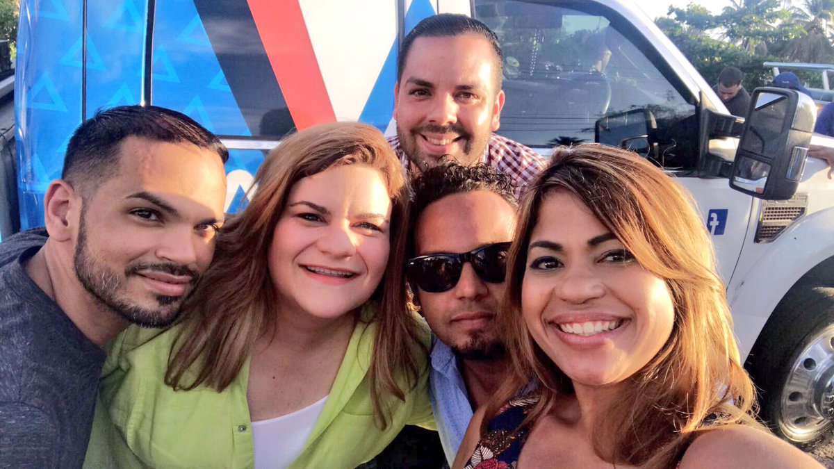 mlugo_j's tweet photo. Orgulloso de colaborar con nuestra comisionada @Jenniffer2012 y un excelente equipo de trabajo @olperezestrada @KarimdvG @omarmassa #PR51 https://t.co/chwDfVuWn7