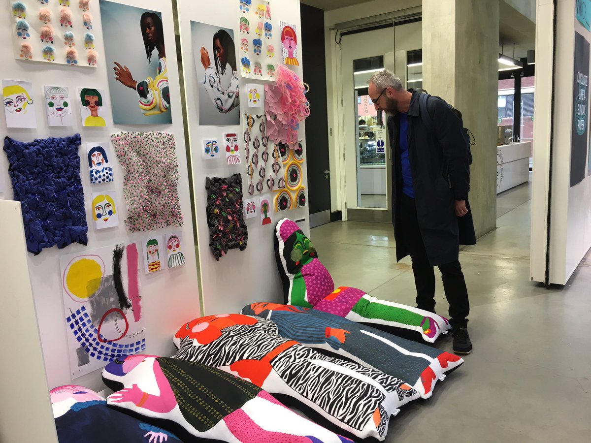 penny_macbeth's tweet image. Great private view tonight #McrDegreeShow17