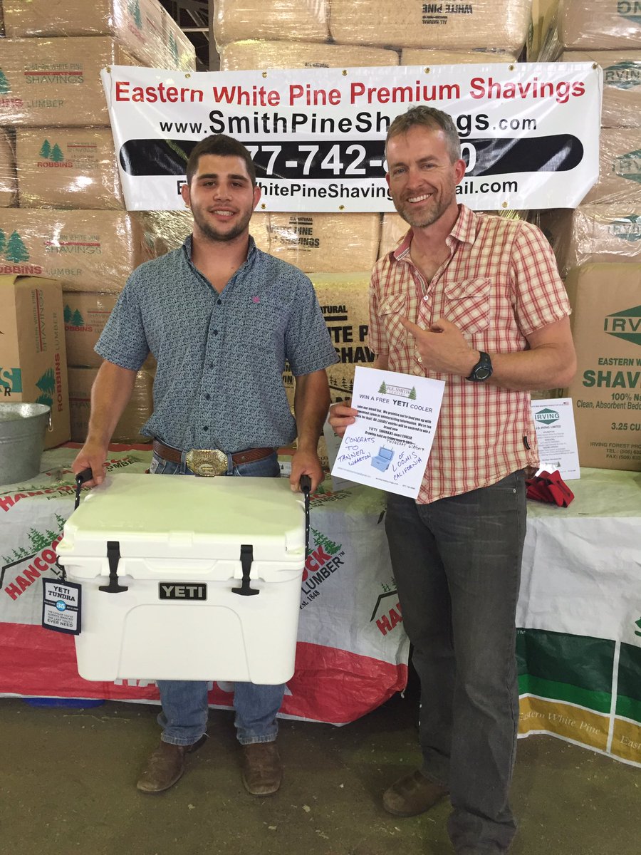 HESmithCompany's tweet photo. Congrats to Tanner Wharton @TannerRobison1 of Calif for winning the @HESmithCompany @YETICoolers giveaway @NPPC #WPX17 https://t.co/Cd5wyUaG7d