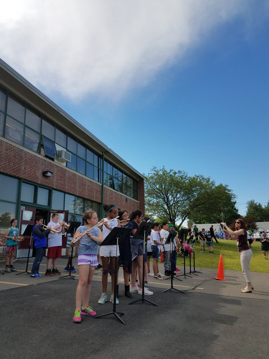 molly_goodine's tweet photo. What an amazing day at our elementary Unified Sports extravaganza! #unified #lovewhatyoudo https://t.co/NpxOaUnz1D