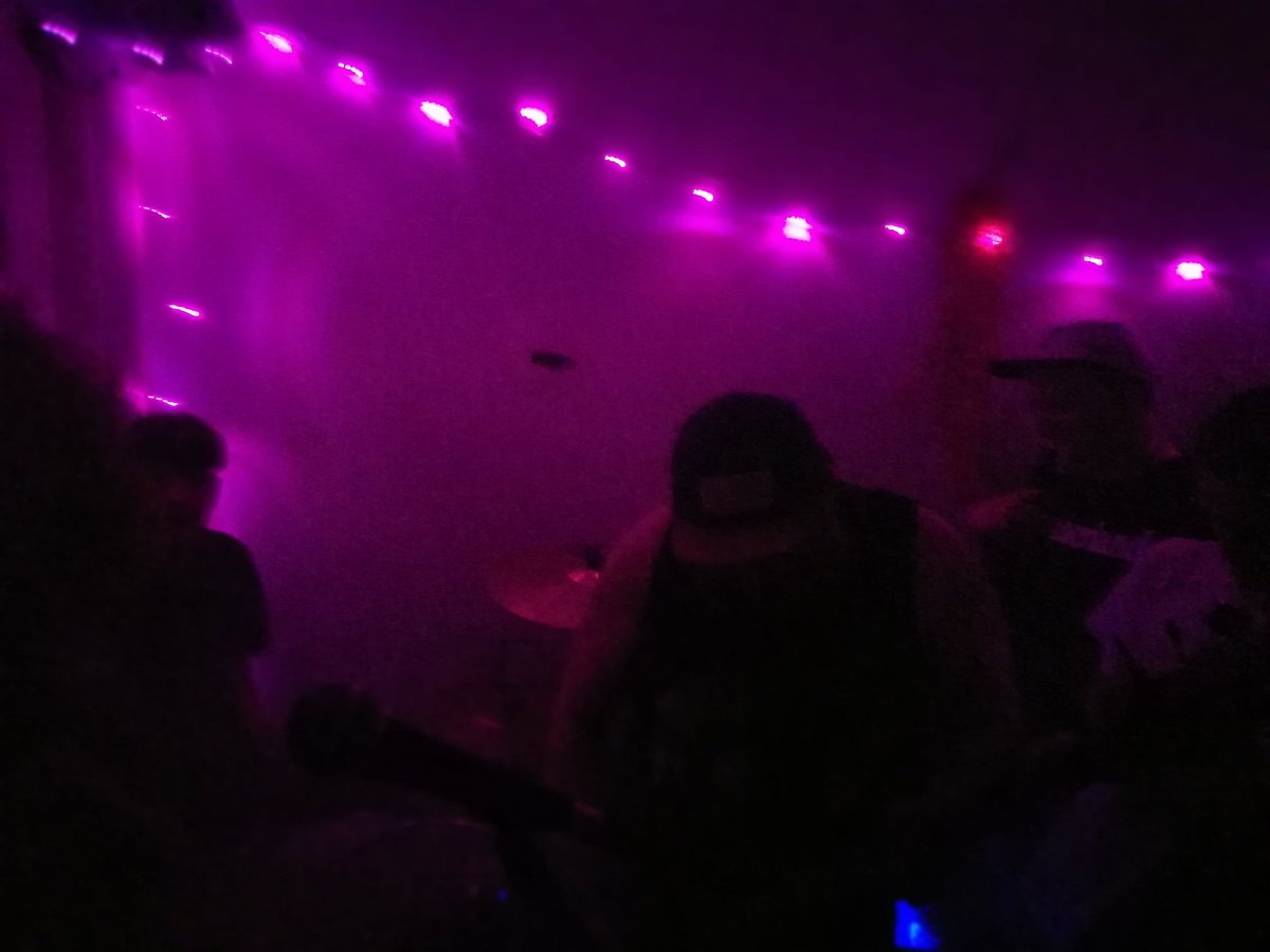 Dani Sjärnevikka (@radiohoaxx) on Twitter photo Croedsurfed at the last <a href="/PipedreamCC/">🥀Pipedream 11-17🥀</a> show. Genuinely never done it before, anxiety always got in the way. You should be honoured Croedsurfed at the last <a href="/PipedreamCC/">🥀Pipedream 11-17🥀</a> show. Genuinely never done it before, anxiety always got in the way. You should be honoured