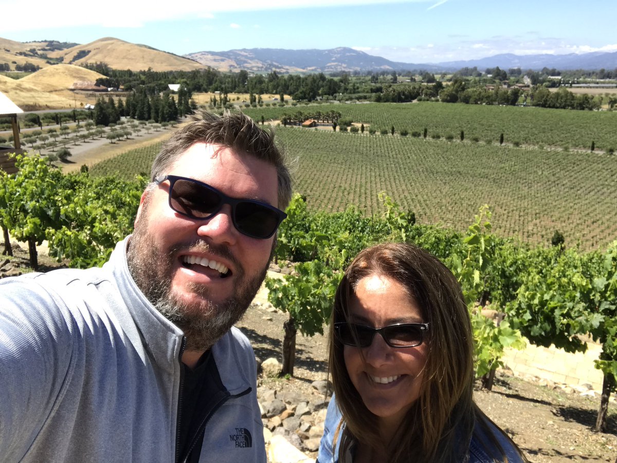 4wardpath's tweet photo. #Aroundtheworld #Sonoma Visitong wineries today... https://t.co/JCw0CxgZj7