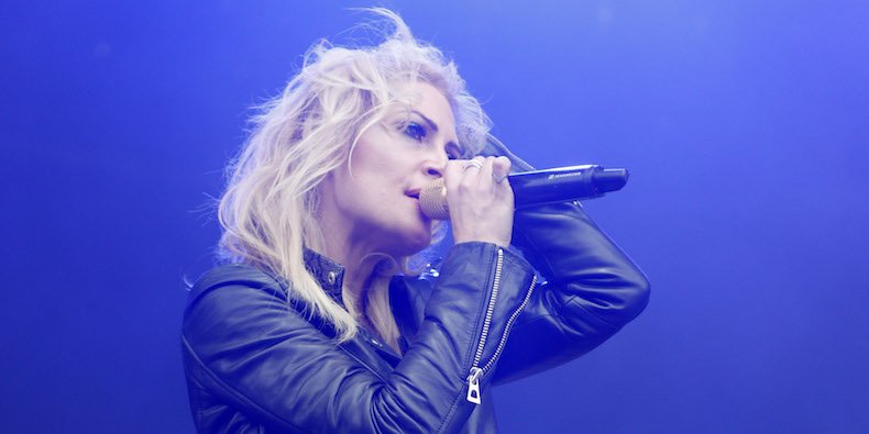 SpacelabMusic's tweet photo. #EmilyHaines from Metric has a new album! https://t.co/5IGNmYR3pg

#fatalgift #newmusic #indierock #indiepop #brokensocialscene https://t.co/tjeFLwrPxl