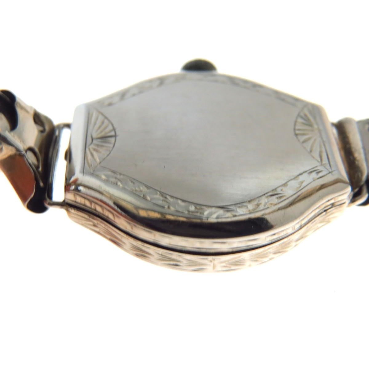 La Marne Ladies Art Deco 14k White Gold Bracelet Watch #antique #findatreasure #lovepreadored #jewelerylovers…
➤ goo.gl/smuI8v