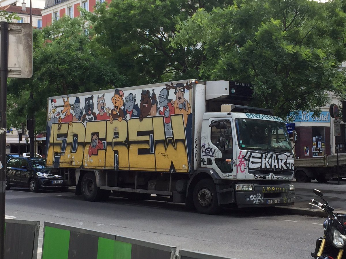 HellionGallery's tweet photo. #paris #france #travel #fdcrew https://t.co/KqGrhyB9ov