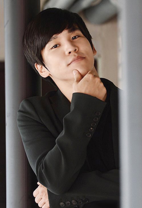 hongbosip's tweet photo. 프로 렌즈 컨택러 홍광호 보고싶다 https://t.co/ZNi8Pq59pw