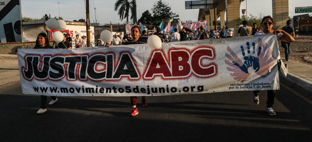 AristeguiOnline's tweet photo. Si muerte de 49 niños no fue suficiente, ¿qué tiene que pasar?: Ministro de la SCJN (Video) https://t.co/wKlJRpj15D https://t.co/Wgz5lx8aGr