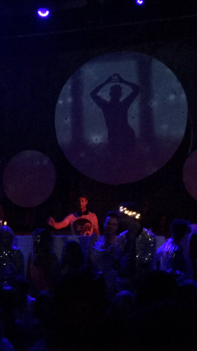 JaroG4's tweet photo. .@JodyWisternoff is ALWAYS the right answer👦🏾👍🏾 #DeepHouse #Progressive #FloatOnAir https://t.co/Px55vnZAwL https://t.co/UFVJnqMJxY