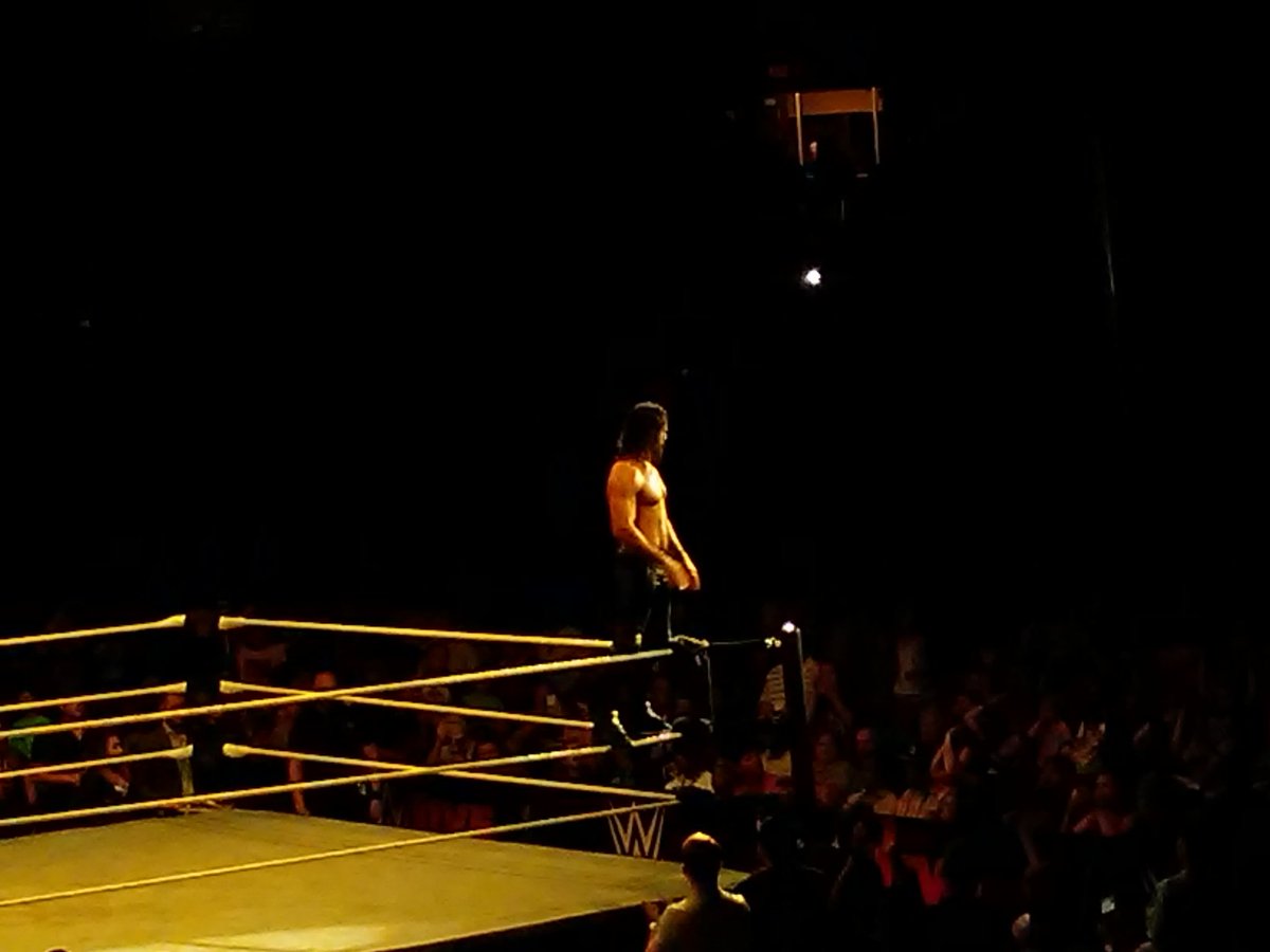 Taurus_prince35's tweet photo. @SashaBanksWWE @TitusONeilWWE @WWE @WWERomanReigns @WWERollins .I had an AMAZING time tonight and I got to see my favorite wrestlers!! https://t.co/2lH6shROmw