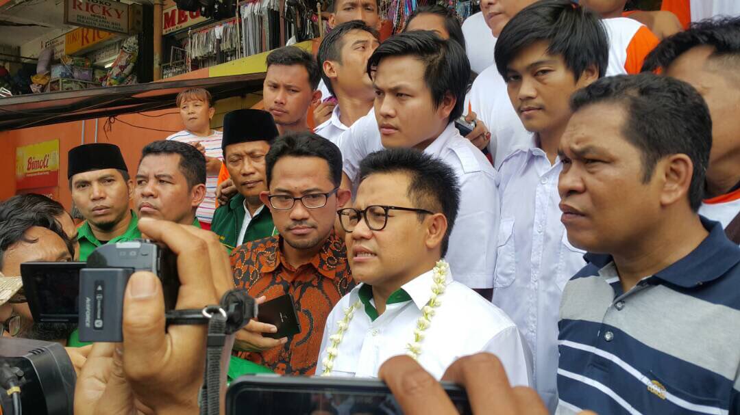 ReySarijowan's tweet photo. dlm rngka mndrong trbitnya perpres prlindungan psar trdisional @DPP_IKAPPI galang kekuatan  politik #savepasartradisional
#batasiritelmodern https://t.co/qxVuTuZ7Uf