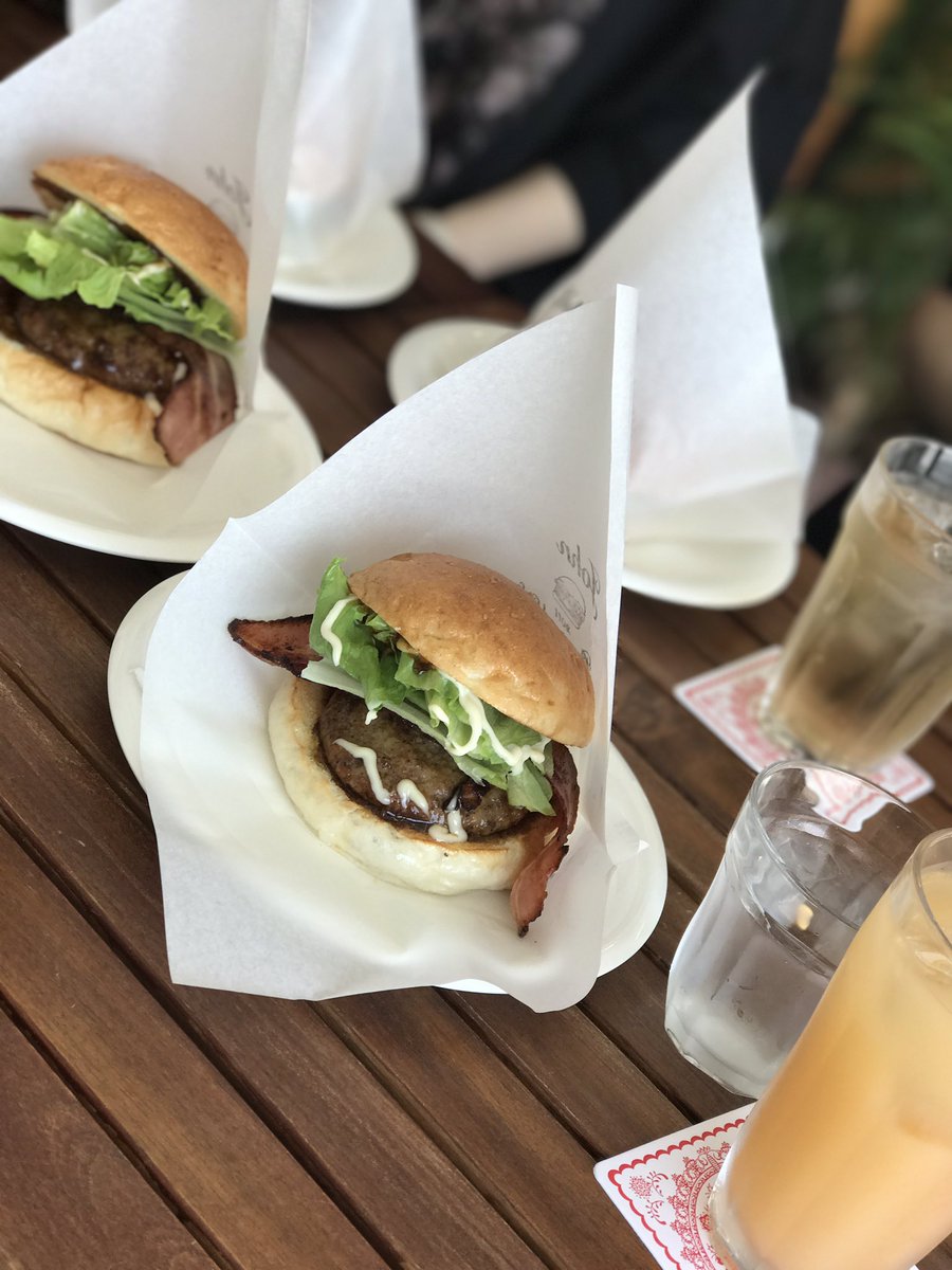 Gin_AINSEL's tweet photo. ジョンバーガー!!!
#johnburger #humburger #尾道 #instafood #instagood #travel #hiroshima https://t.co/eeY10tn3HE