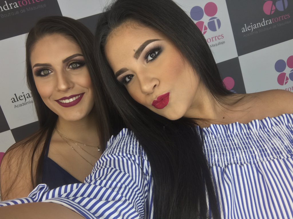 radioe_2000's tweet photo. Necesitan un maquillaje espectacular!!!??? Necesitan de una profesional maravillosa como @AT_maquillaje ❤️❤️❤️ síganla y vean sus maravillas https://t.co/mVaxq86nRh