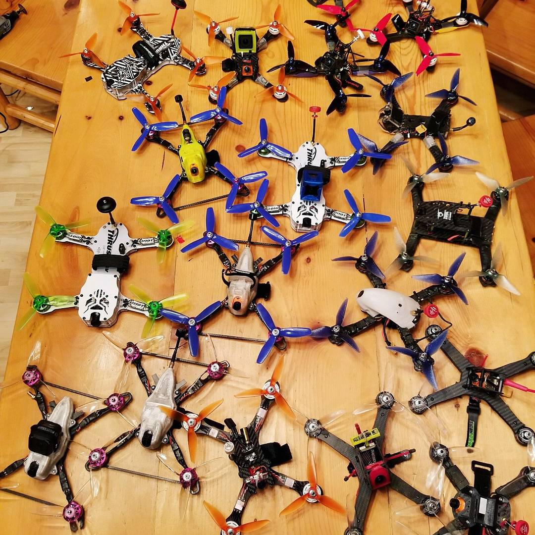 EJ_Amped_Out's tweet photo. Gearing up for race day tomorrow with the crew, feeling good! #MegaDoomer #RiotPro @Thrust_UAV #FPV #Droneracing #drone #miniquad https://t.co/WQw9arXq8V