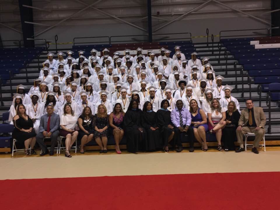 Elizabeth chardon tweet media