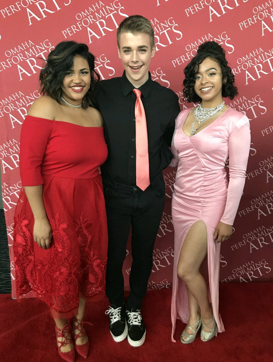peytondbanks's tweet photo. Did it really happen if you don't post it to Twitter, too? ππΆ #NHSTAshowcase https://t.co/P9LLGLTuFx