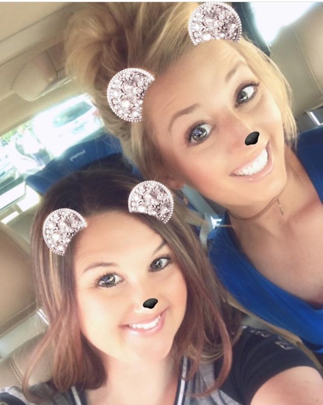 QueenBNichole's tweet photo. @bengalgirl07 My boo thang and I doing some shopping before we hit up Buckeye Fest 🤘🏻😎#Buckeyefest #shoppingqueens https://t.co/z1m5ICgsRs