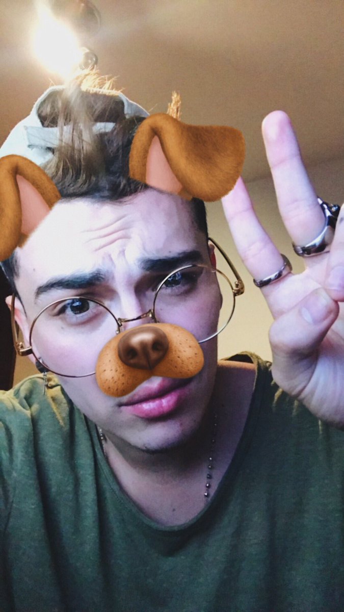 RKARTISTA's tweet photo. Buena perros!!! ✌🏻 https://t.co/QoJ6oKc0A7