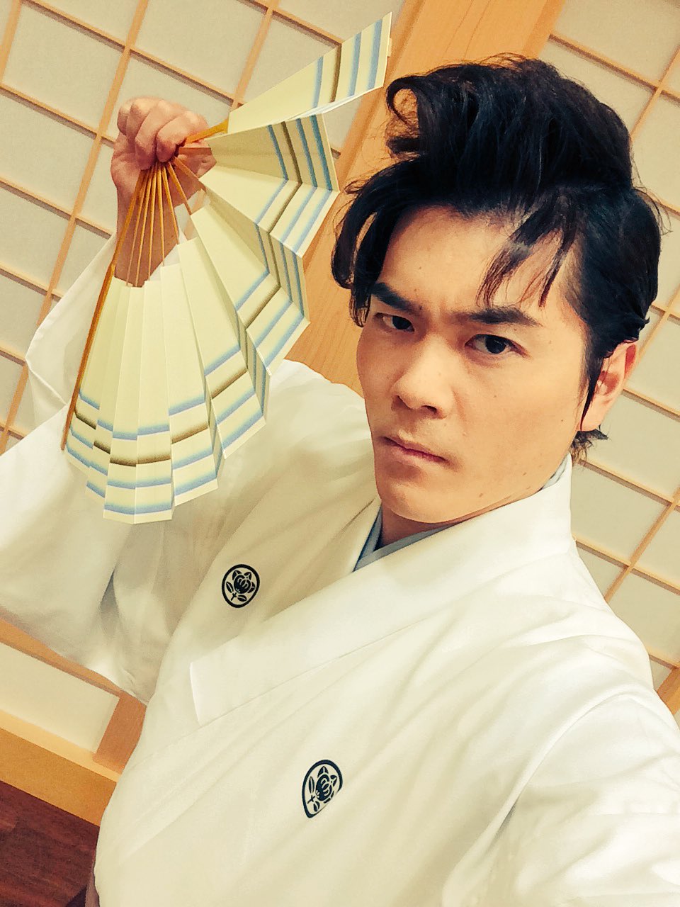 Le Velvets 佐藤隆紀 Takanori Sato 最後におまけの一枚 扇子っていいよね T Co B4etk01qss Twitter