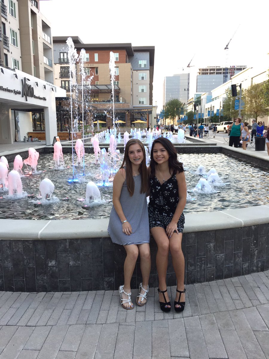 andreab179's tweet photo. My fav girl turned 15 today!💕 @_dannagonzalez https://t.co/Cuw3pX0Otj