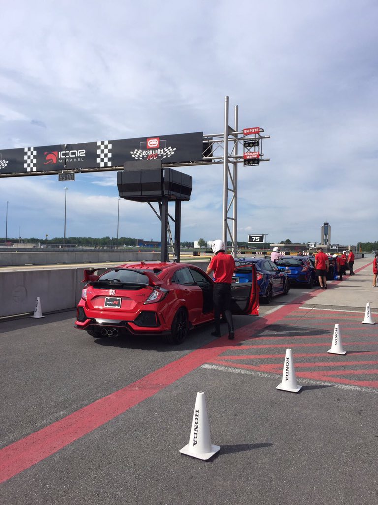 driveopolis's tweet photo. Road and track driving complete! #ICAR #Mirabel #HondaCivic #TypeR #Launch #Honda @icarxp https://t.co/npQYNmRGlO