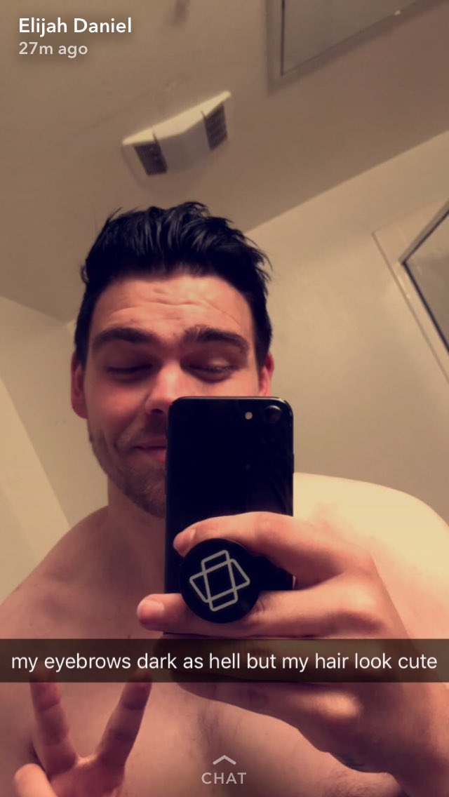 dankstyless's tweet photo. @elijahdaniel why do u look like a dad https://t.co/gjlArF8Hi1
