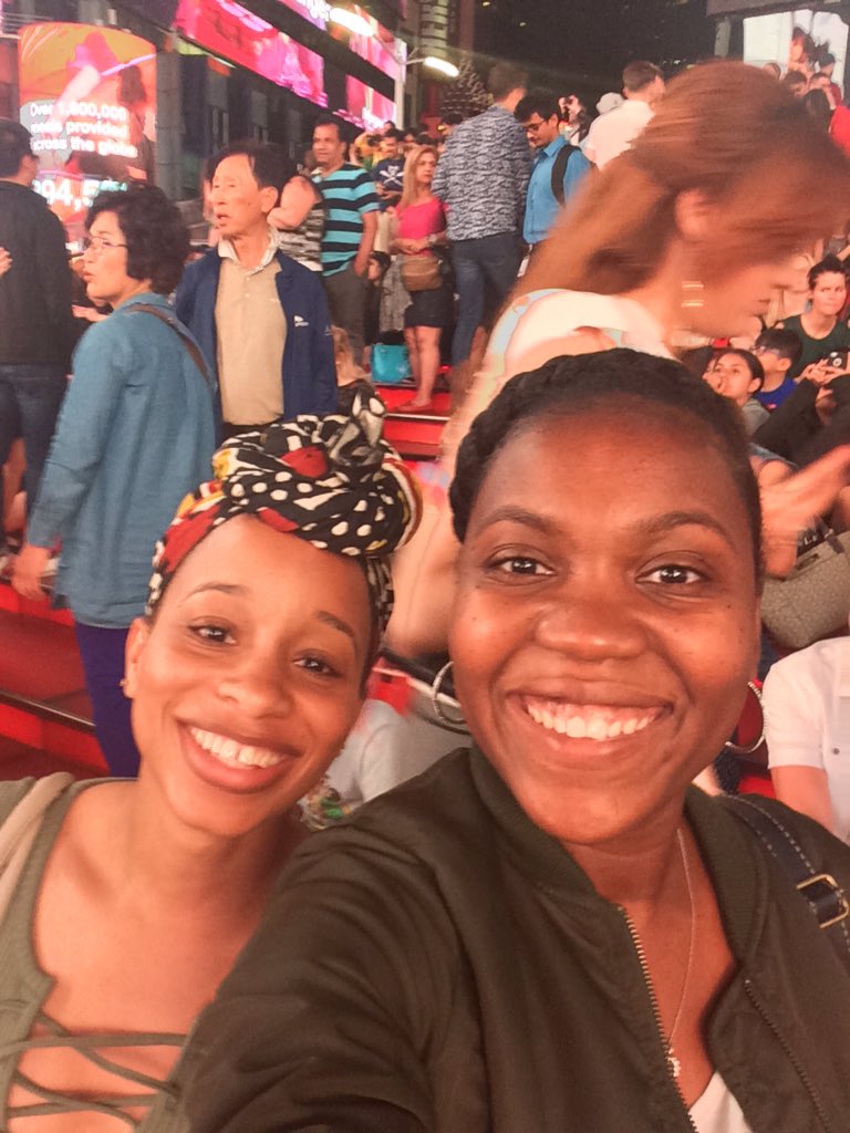 peacefulPru's tweet photo. #TimesSquare #NYFun @ThanaasRtheBest https://t.co/hEImUuk596