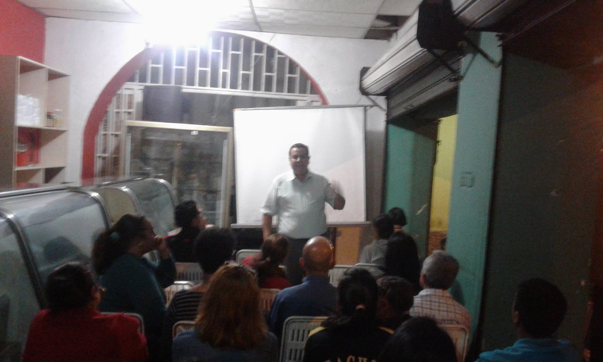 javiertarazona's tweet photo. En #Cordero Asamblea de Ciudadanos Organizando la Resistencia Civil #950pm para mañana #10Jun protestar en la calle #Táchira https://t.co/kYVvHhMo5Y
