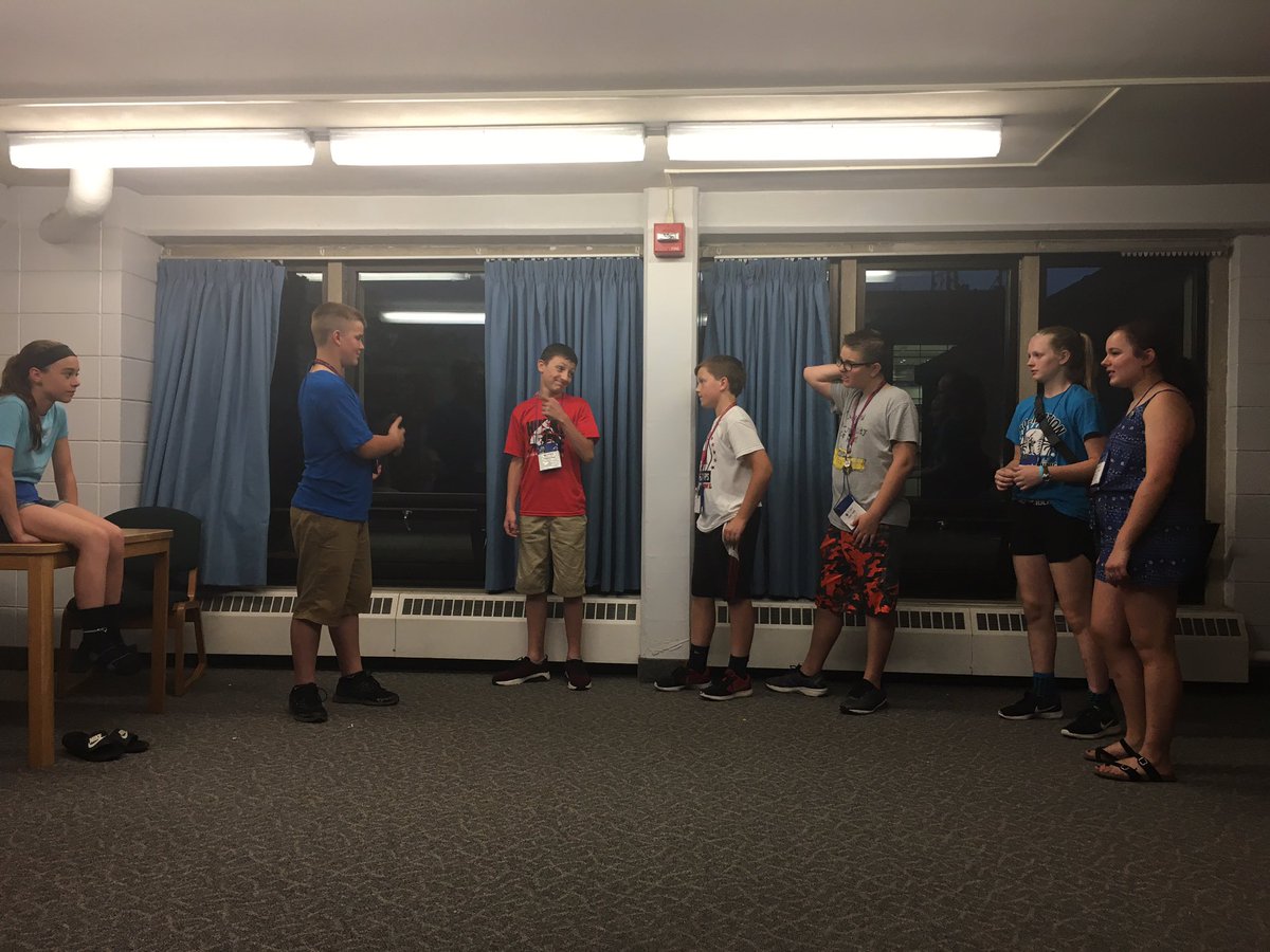 FabStacie's tweet image. Polishing our skit for finals! #fpspi #aurorahuskies