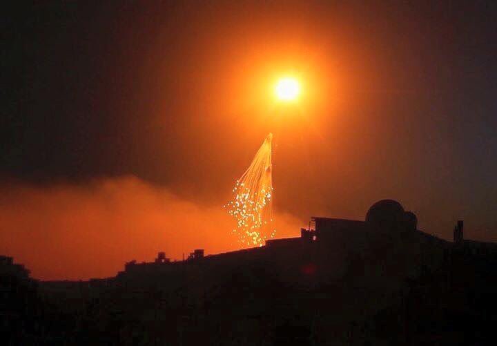 Raqqa_SL's tweet photo. #Raqqa for the second day in row #US-led Coalition targeting #Raqqa city neighborhoods with WP ammunition #Syria https://t.co/Ktlwp441PW