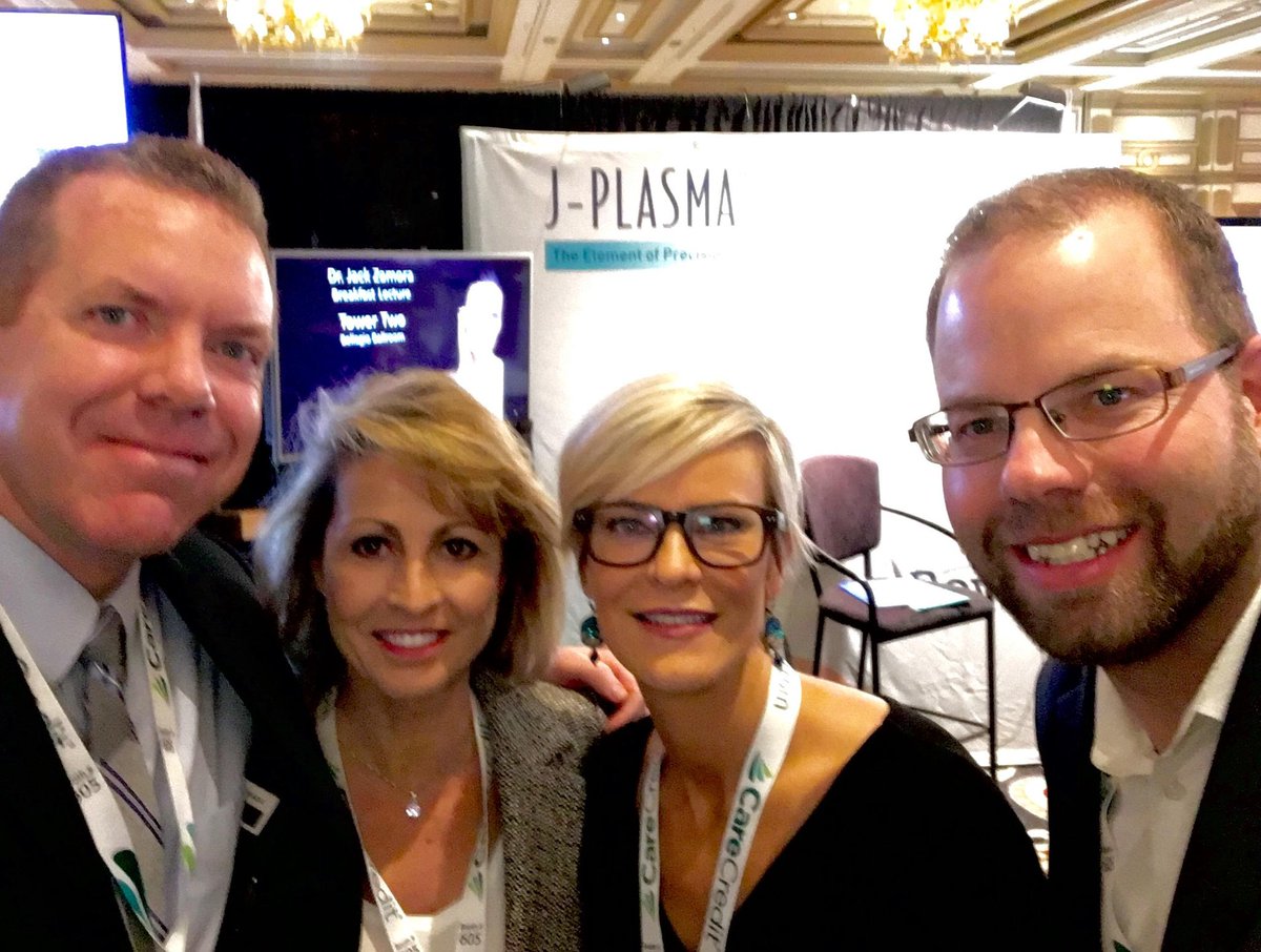 ApyxMedical's tweet image. Having a great time @VCS2017 with the #bovie team. #VCS2017